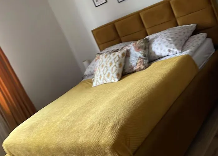 Lu Apartments